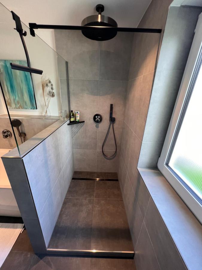 Lake & Mountains - Modern Living - 70Sqm كريسبرون ام بوندنس المظهر الخارجي الصورة